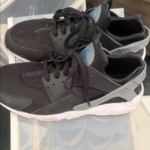 Men's Black and Gray Athletic Shoes